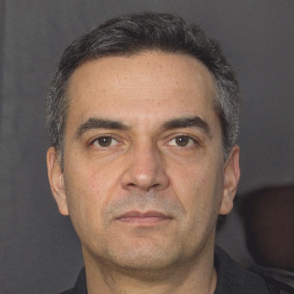 Portrait de Bastien Leclerc, expert en analyse financière