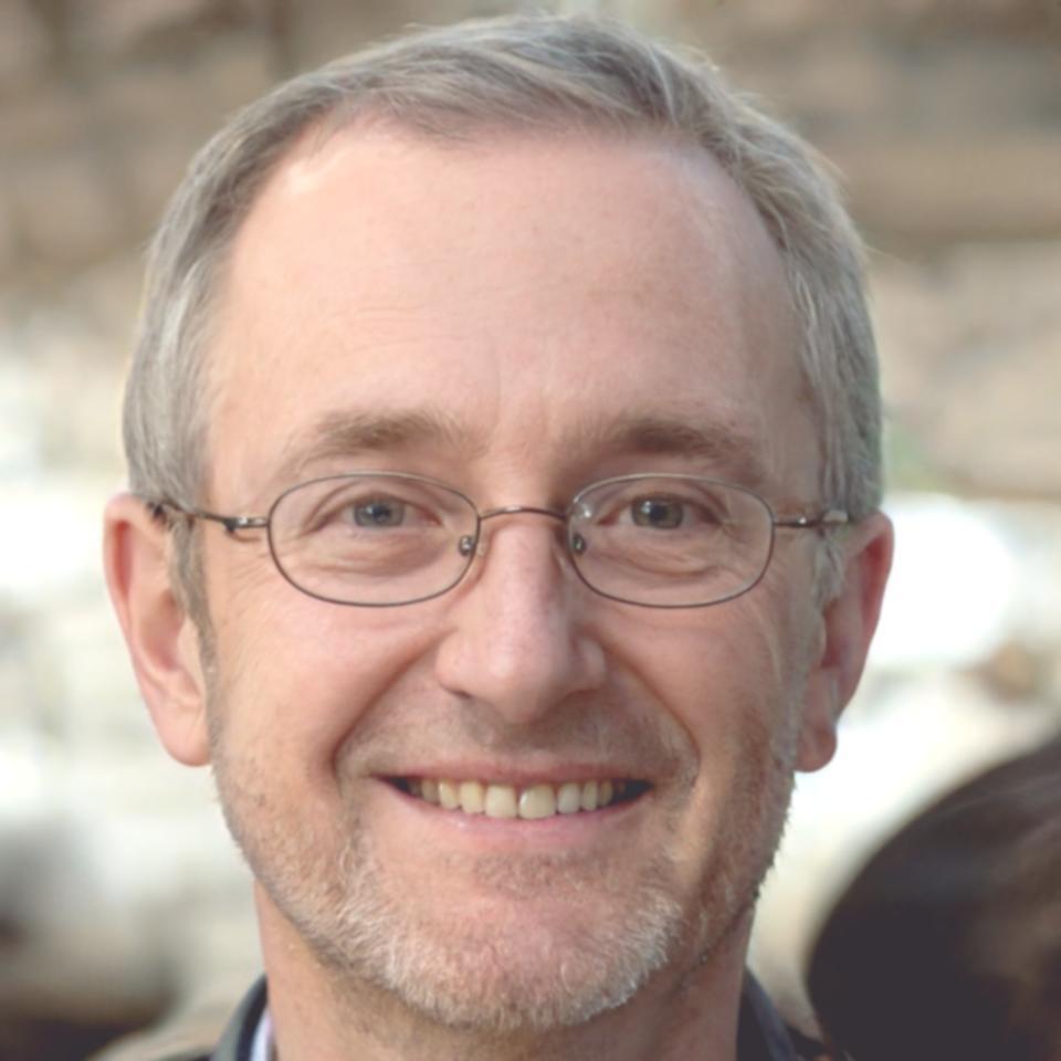 Portrait de Julien Moreau, formateur en analyse financière